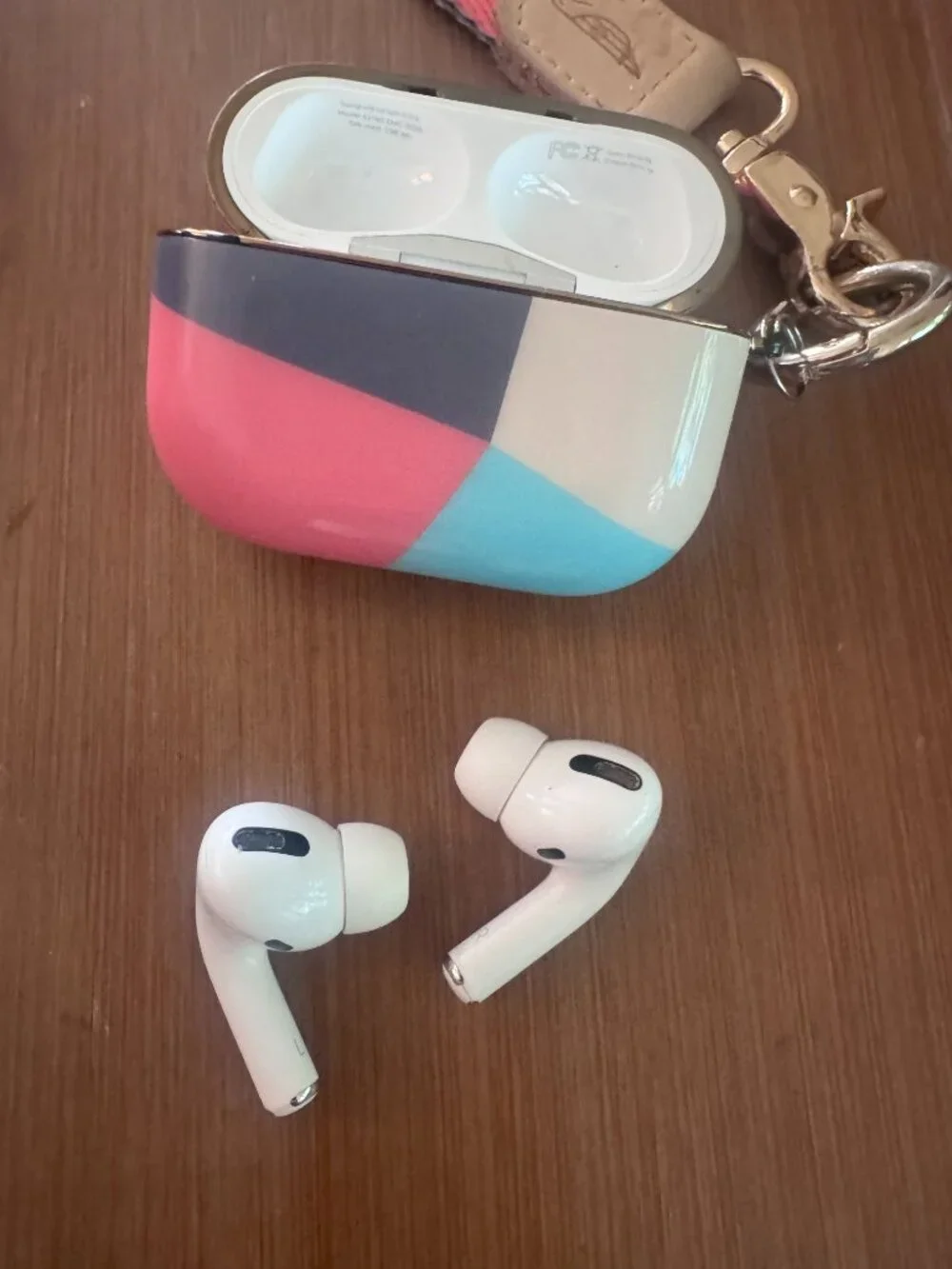 Apple - AirPods Pro 2 w/ Case